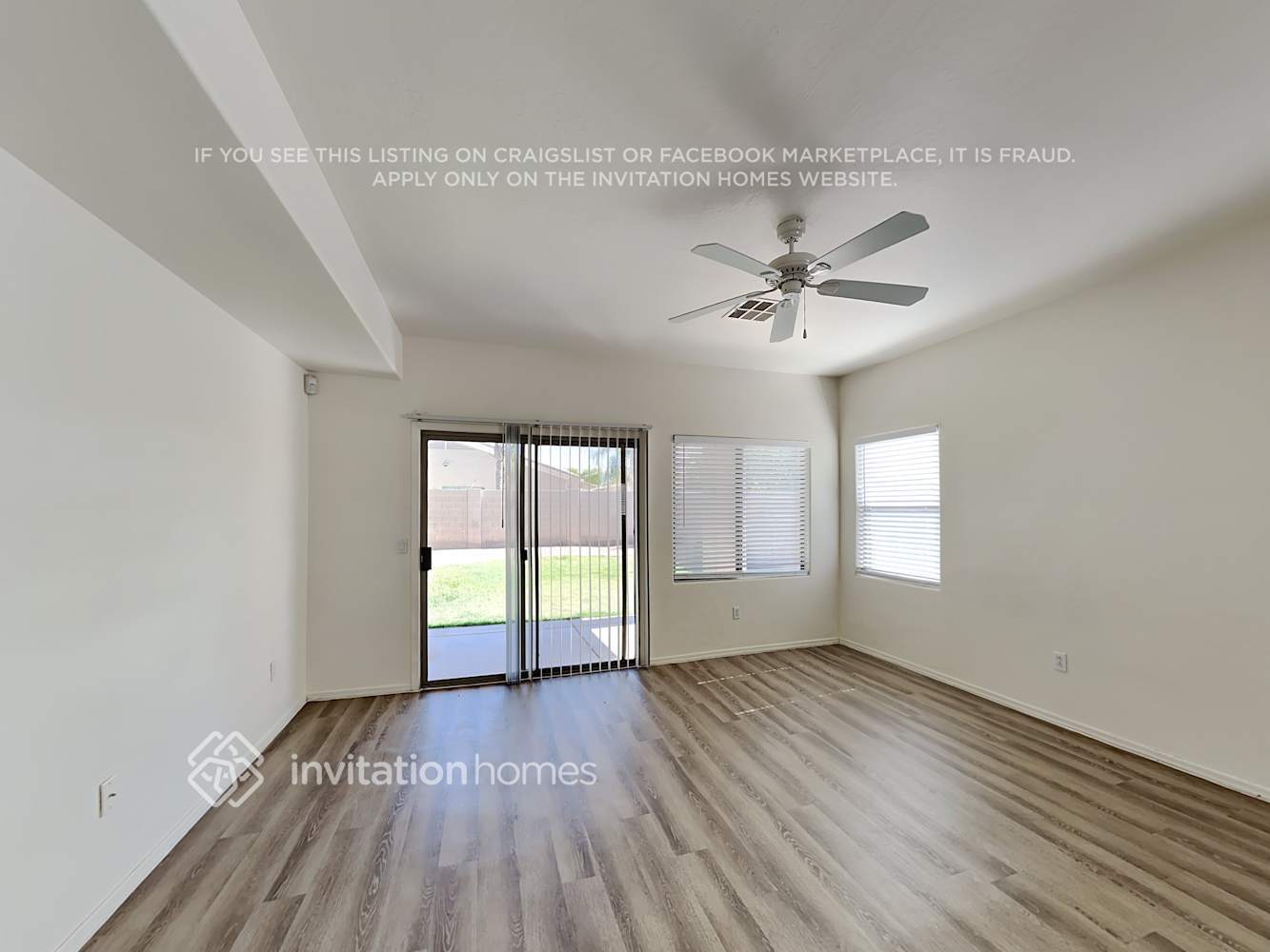 Building Photo - 2103 E La Costa Dr