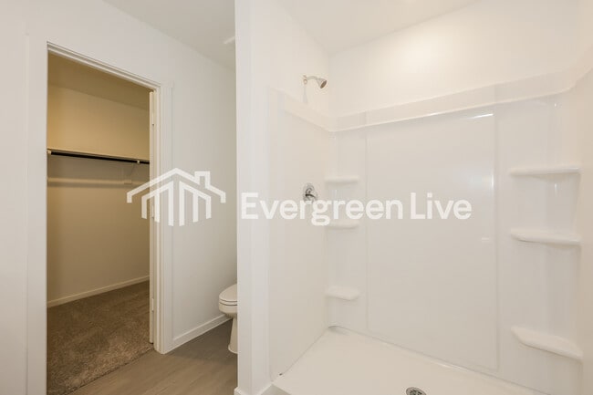 Building Photo - 10512 Desert Hawk Cir