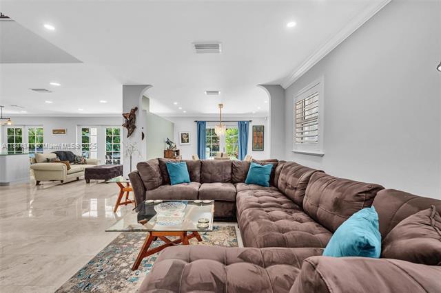 Building Photo - 2516 San Domingo St