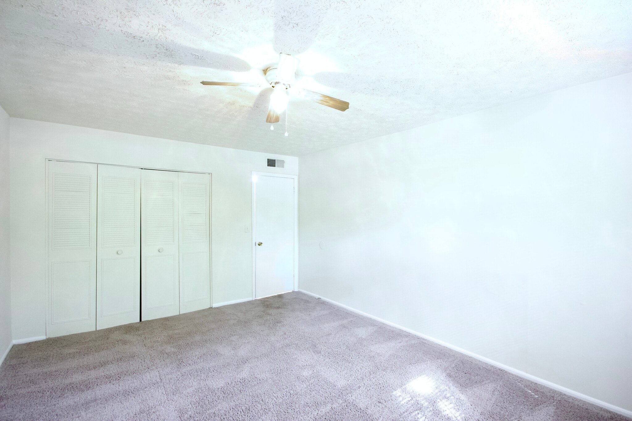 Building Photo - 120 Viking Ct