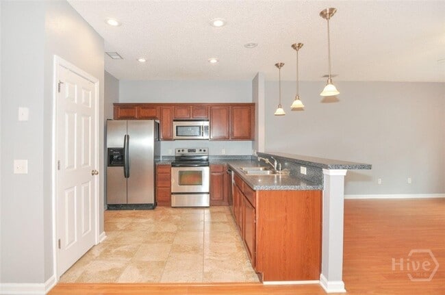 Building Photo - 1040 Canyon Oak Loop