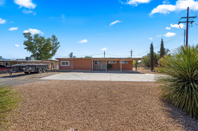 Building Photo - 3431 S Pantano Rd