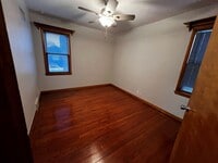 Building Photo - Large 3BR Single Family in St. Francis!!