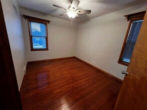 Building Photo - Large 3BR Single Family in St. Francis!!