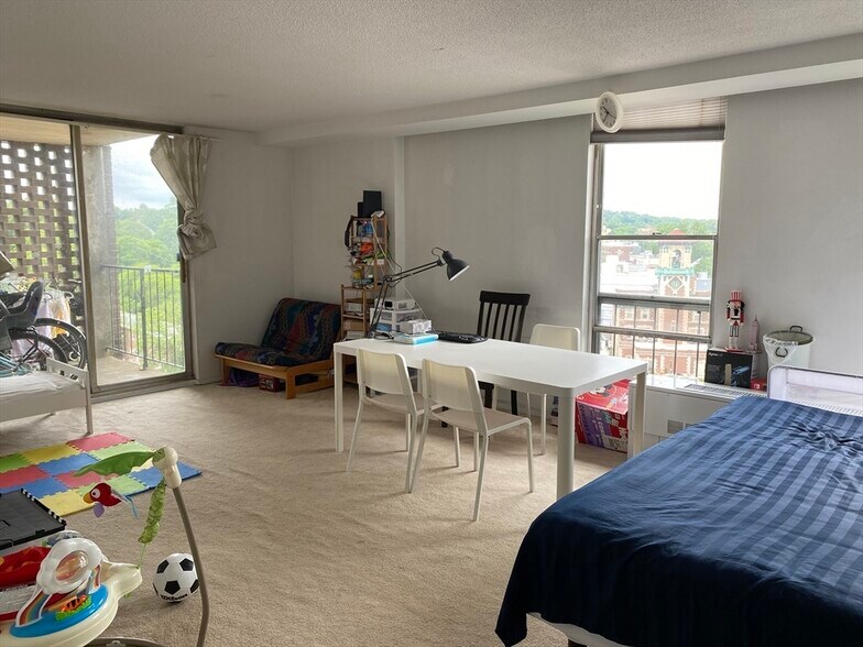 Building Photo - 44 Washington St