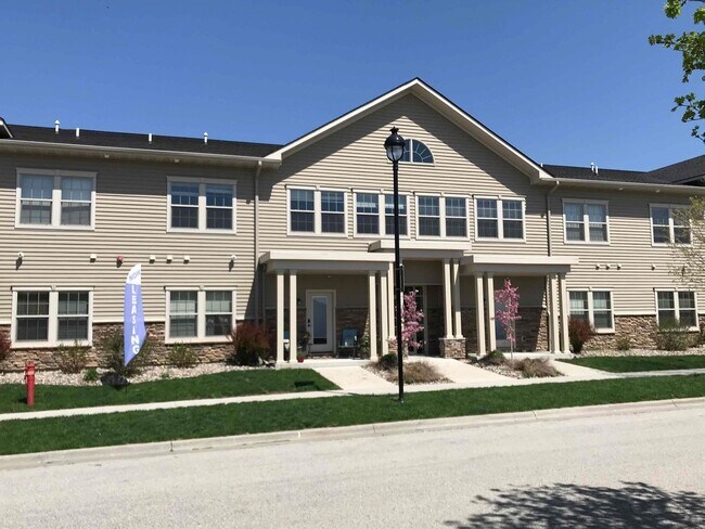 Building Photo - 2725 Northridge Pkwy