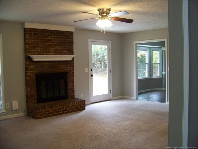 Building Photo - 6308 Dorset Ave