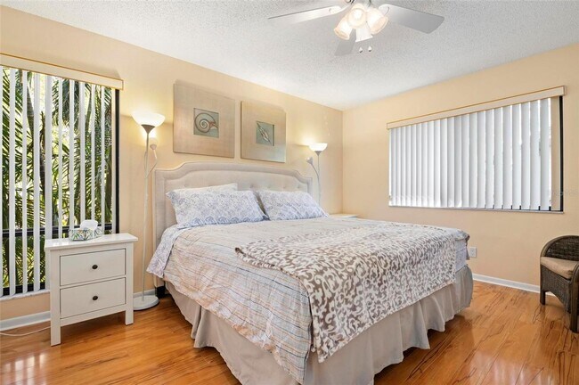 Building Photo - SEASONAL TROPICAL GETAWAY!