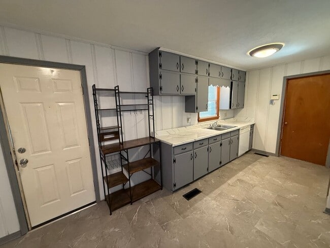 Building Photo - Guntersville, AL Home for Rent!