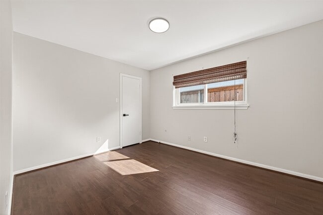 Building Photo - 6207 Claridge Dr