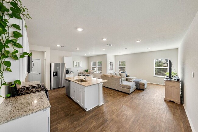 Building Photo - Welcome to Your New Chapter! Enjoy Free Rent, Ask Us How!