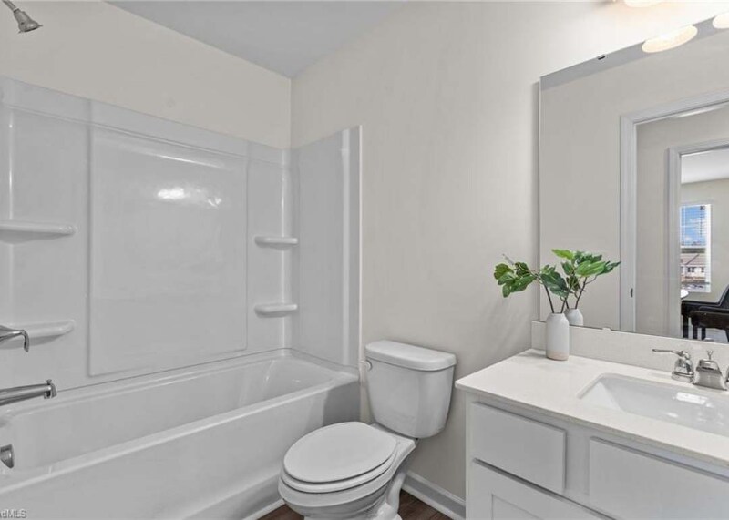 Building Photo - 2635 Westell Wy