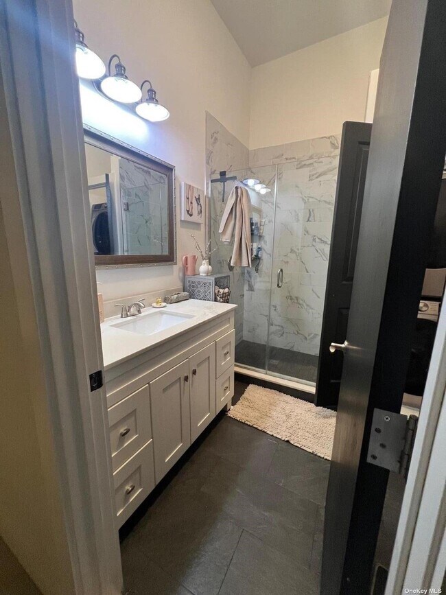 Building Photo - 56 W Main St