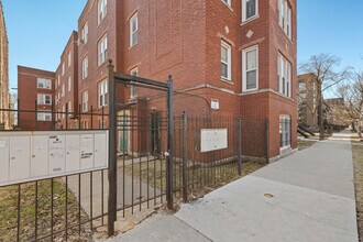 Building Photo - 543 E 60th St