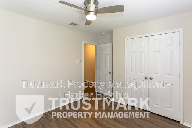 Building Photo - 1321 Cozy Creek Dr