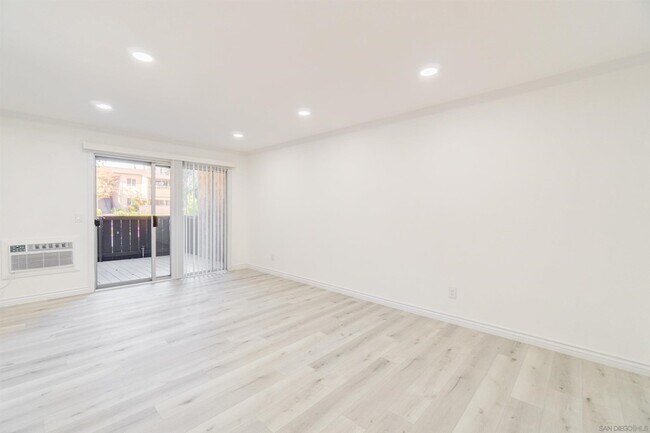 Building Photo - 9175 Campina Dr
