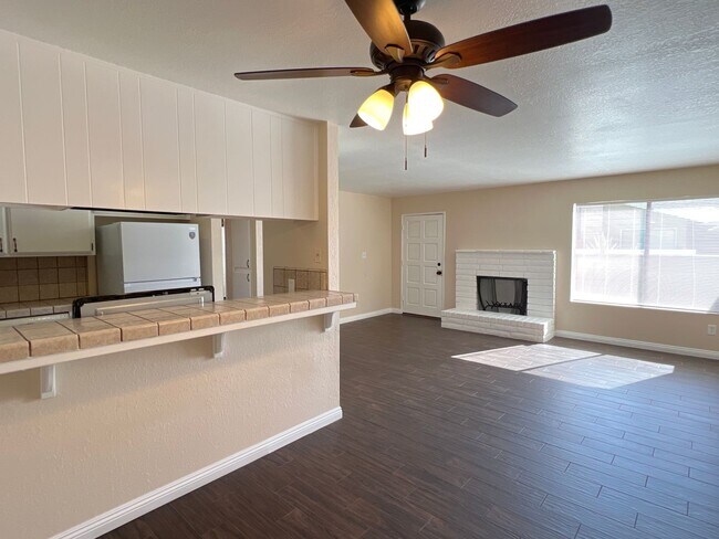 Building Photo - 6811 Klamath Way