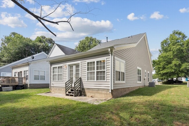 Building Photo - 127 Kristin Ct