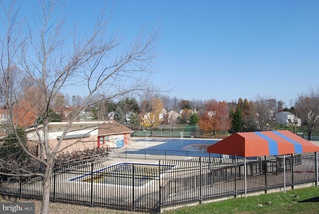 Building Photo - 2970 Schubert Dr