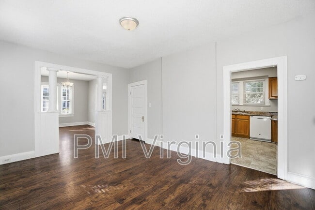 Building Photo - 630 W 36th St