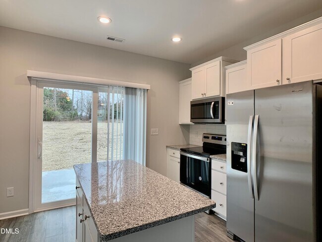 Building Photo - 130 Henhouse Ct