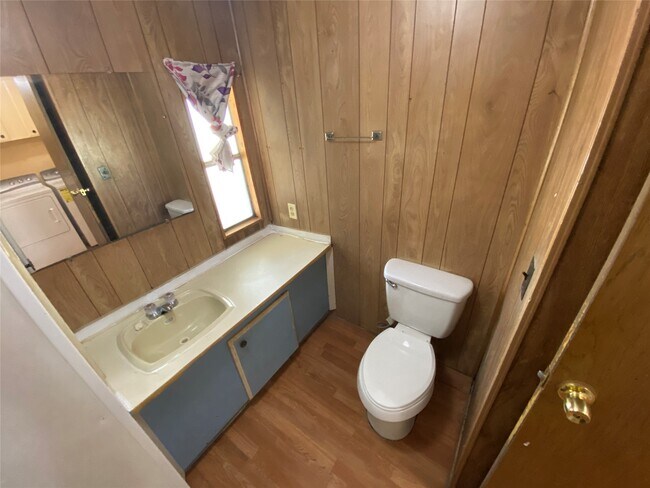 Building Photo - 205 Rd 3401