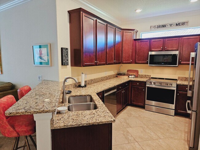 Building Photo - Annual Furnished Pet Friendly Twin Villa l...