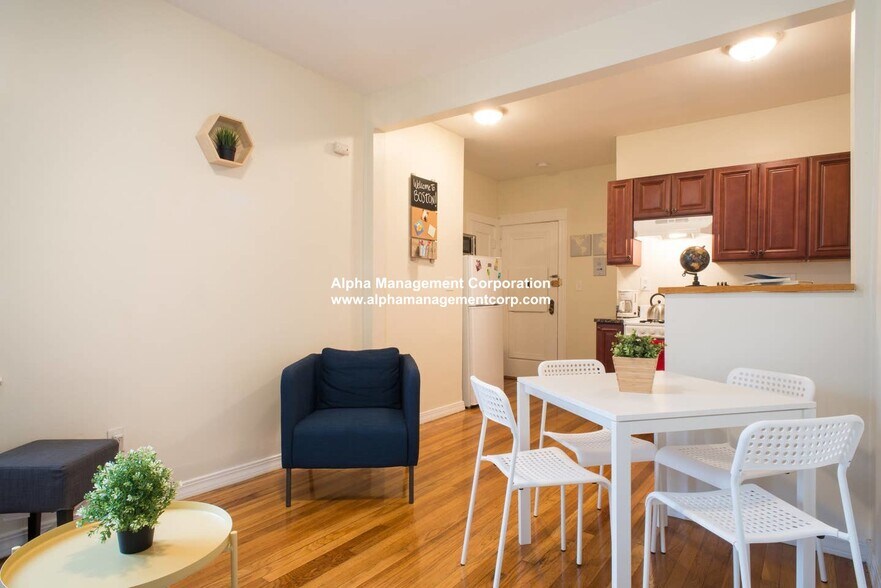 Building Photo - 58 Queensberry St