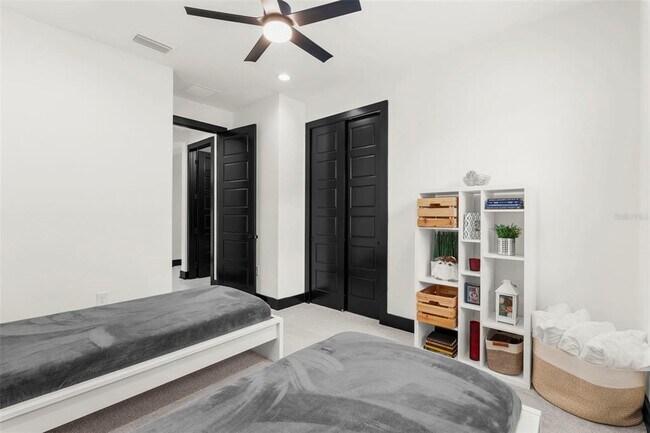 Building Photo - 8756 Windlass Cv