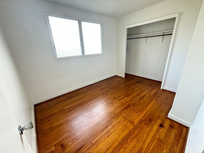 Building Photo - 849 3rd St. 2 Bed 1 Bath $1,700 - Rent Ready!