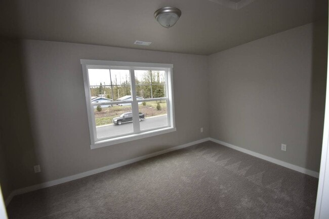 Building Photo - iscover this spacious 4-bedroom, 2.5-bath home in Lynden, WA