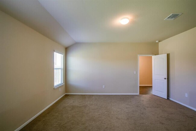Building Photo - 15008 Custis Ln