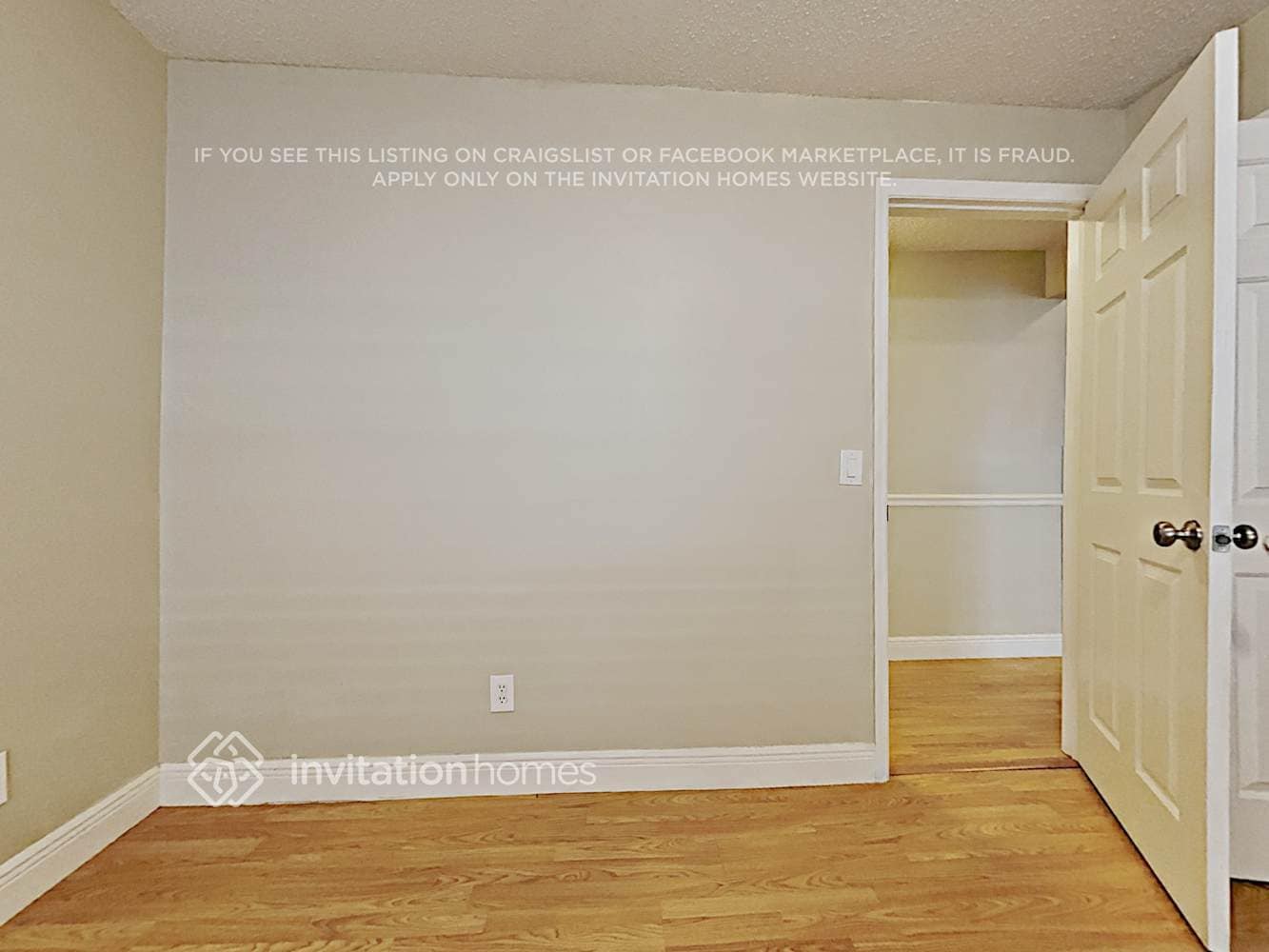 Building Photo - 1718 Snaresbrook Way