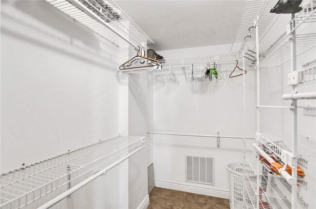 Building Photo - 1160 Hillsboro Mile Unit 904