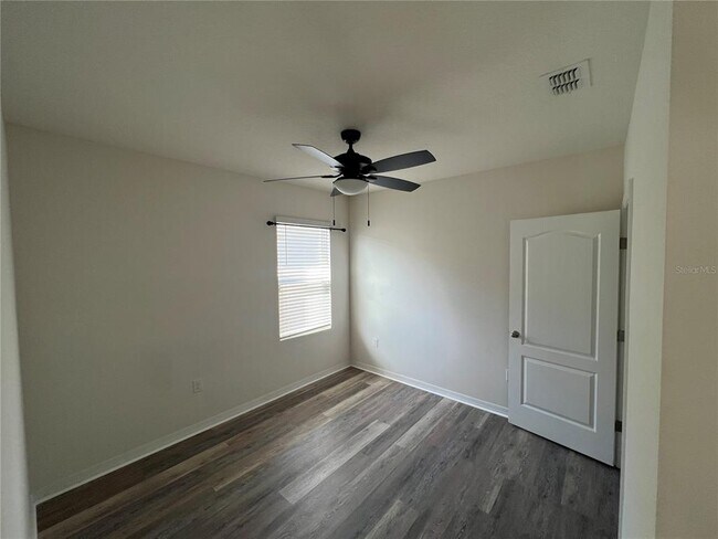 Building Photo - 1143 Cambridge Dr