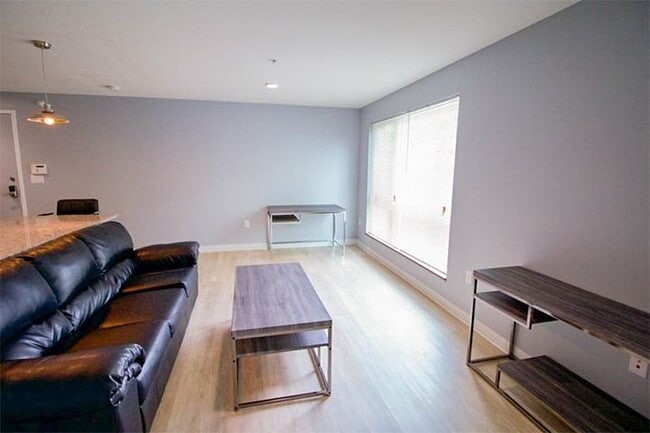 Building Photo - iMansion