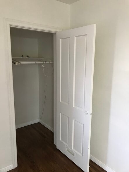 Building Photo - 1803 W 36th St