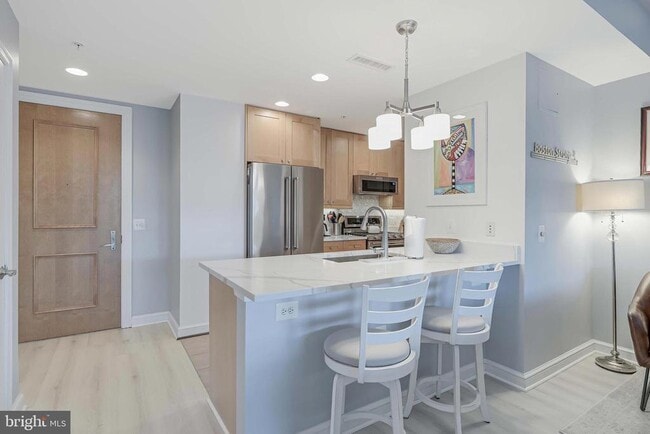 Building Photo - 11990 Market St