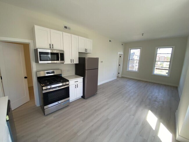 Primary Photo - 1 bedroom in Chicago IL 60642