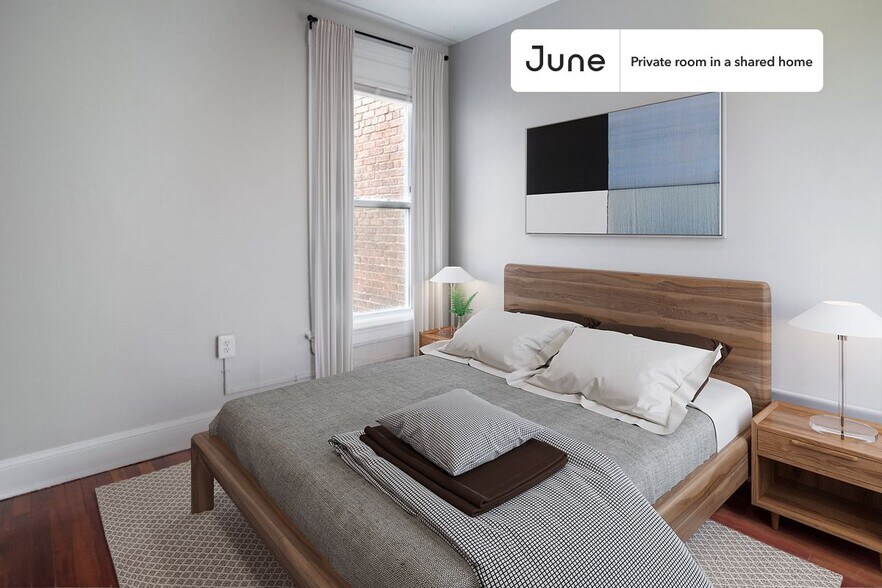 Primary Photo - Private bedroom in 3 bed/2.5 bath Home