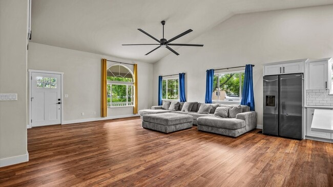 Building Photo - 3312-E 1/4 E 1/4 Rd