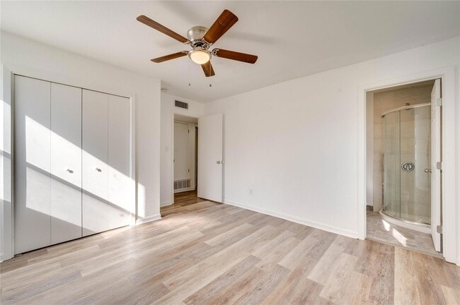 Building Photo - 706 Scenic Dr