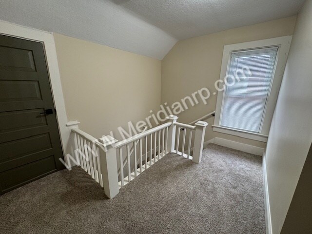 Building Photo - 739 W 4th St