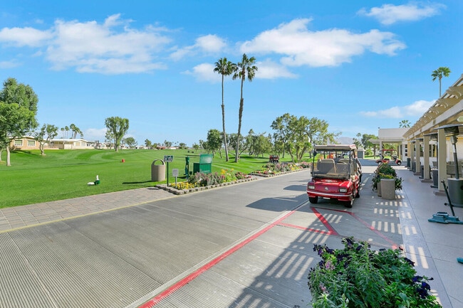 Building Photo - 39345 Moronga Canyon Dr