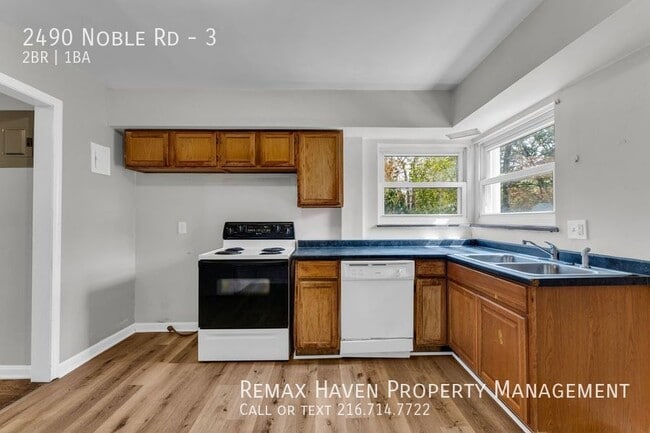 Building Photo - 2490 Noble Rd., Cleveland Hts - Apt #3 - 2...