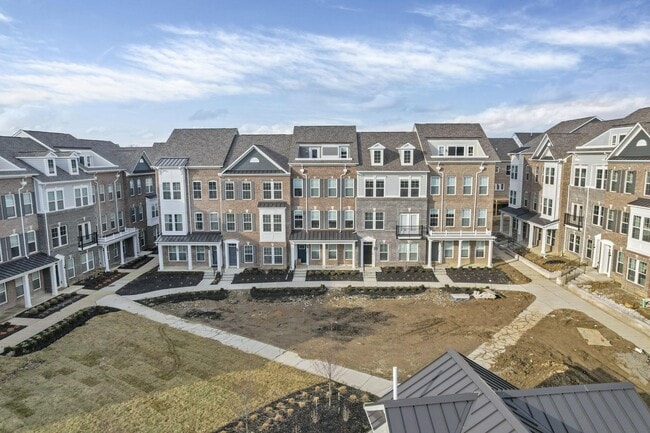 Building Photo - 4186 McCune Ave