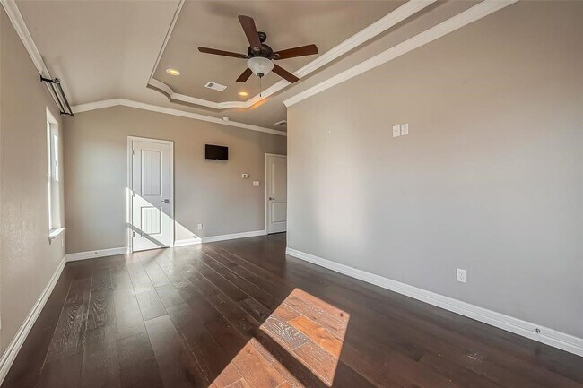 Building Photo - 4307 Hershe St