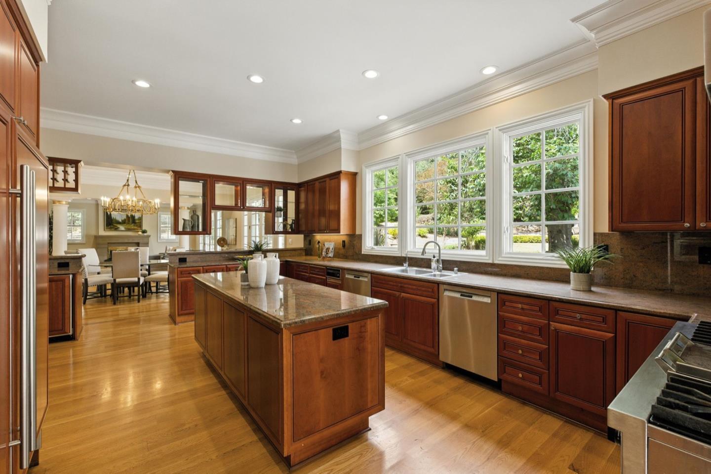 Building Photo - 90 Broadacres Rd