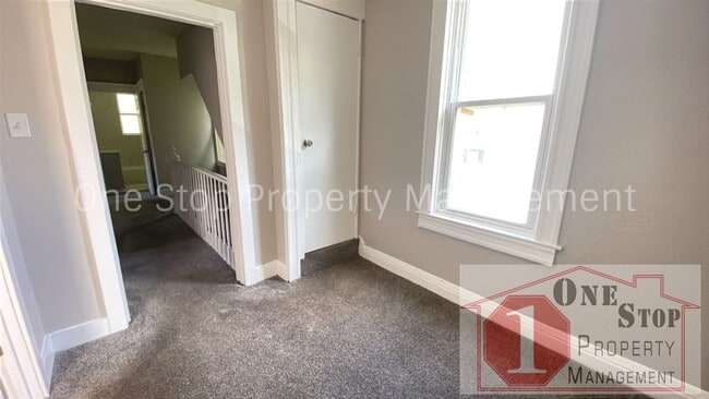 Building Photo - Beautiful 4 Bedroom 2 Bathroom Home in Kan...