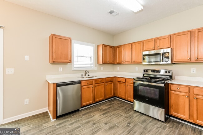 Building Photo - 3644 Walnut Creek Way